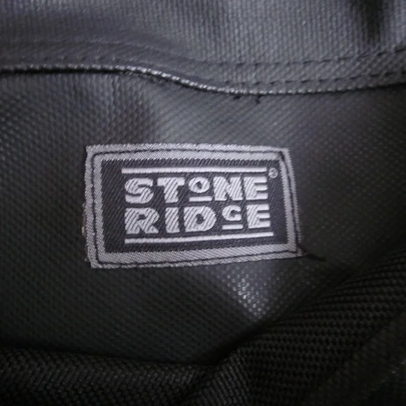Stone Ridge - Messenger Bag - Picture 2 of 3